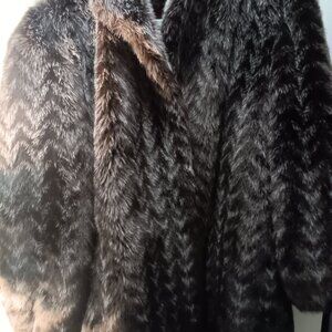 STYLE VI  LTD Brown Faux Fur Size XL Luxurious Warm Jacket Made In USA